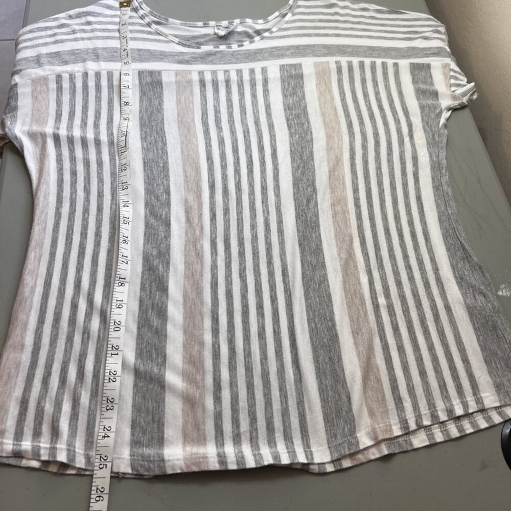 Late August - Grey, Beige, Tan Short Sleeve Dolman Top L - Picture 7 of 12
